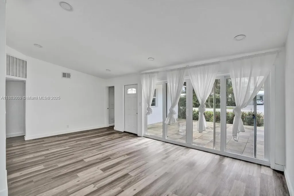 2512 Gulfstream Lane Fort Lauderdale FL 33312