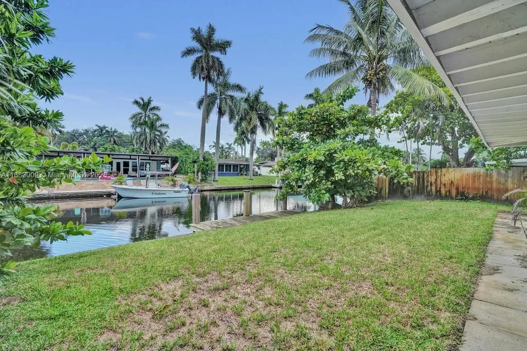 2512 Gulfstream Lane Fort Lauderdale FL 33312