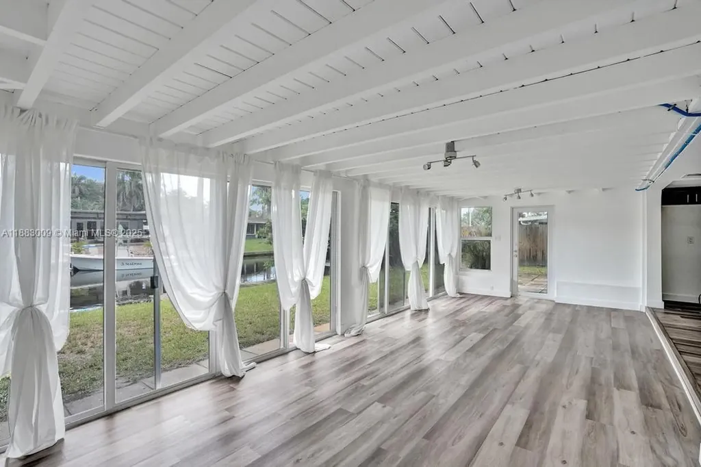 2512 Gulfstream Lane Fort Lauderdale FL 33312