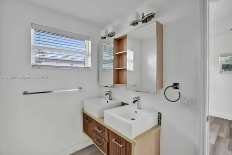 2512 Gulfstream Lane Fort Lauderdale FL 33312