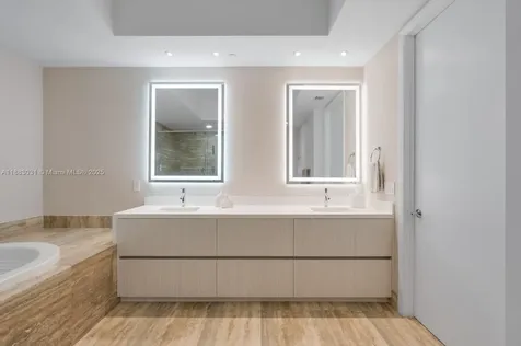 15811 Collins Avenue Sunny Isles Beach FL 33160