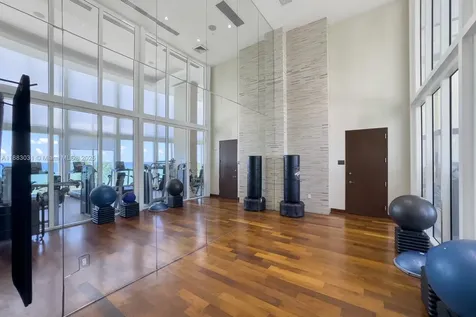 15811 Collins Avenue Sunny Isles Beach FL 33160