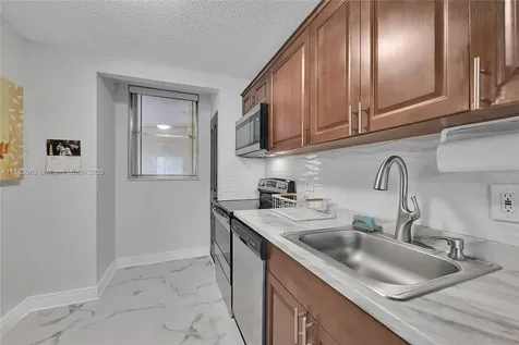 5300 NE 24th Terrace Fort Lauderdale FL 33308