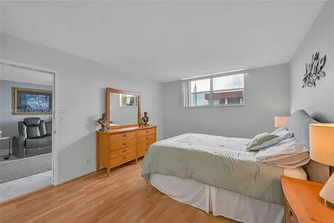 5300 NE 24th Terrace Fort Lauderdale FL 33308