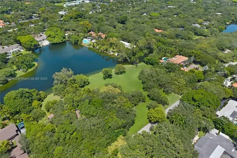10600 Lakeside Drive Coral Gables FL 33156