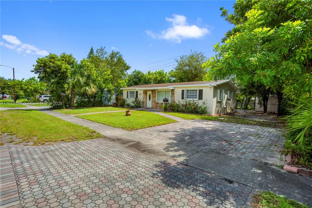 7030 Tyler Street Hollywood FL 33024
