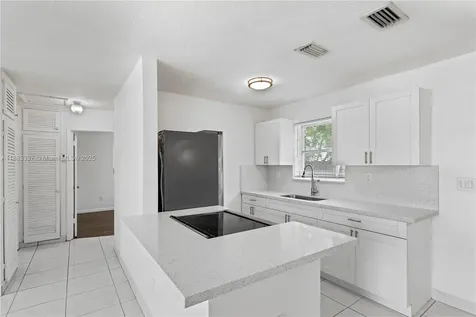 7030 Tyler Street Hollywood FL 33024