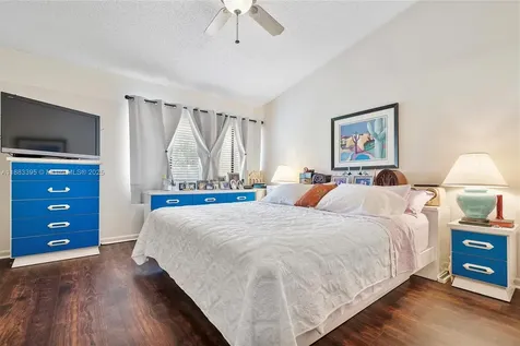 4347 SW 70th Terrace Davie FL 33314