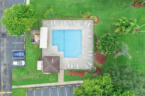 4347 SW 70th Terrace Davie FL 33314