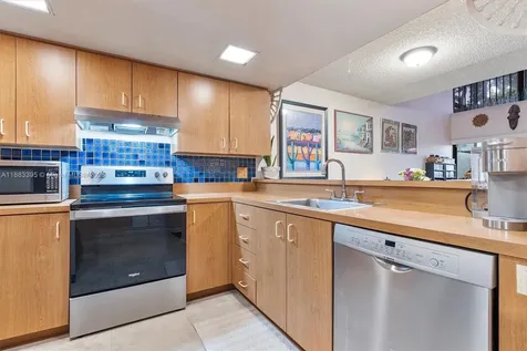 4347 SW 70th Terrace Davie FL 33314