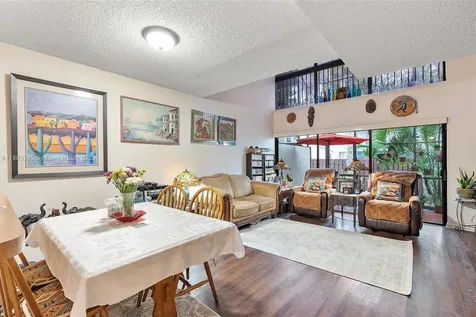 4347 SW 70th Terrace Davie FL 33314