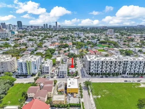 676 & 119 SW 1st Street Miami FL 33130