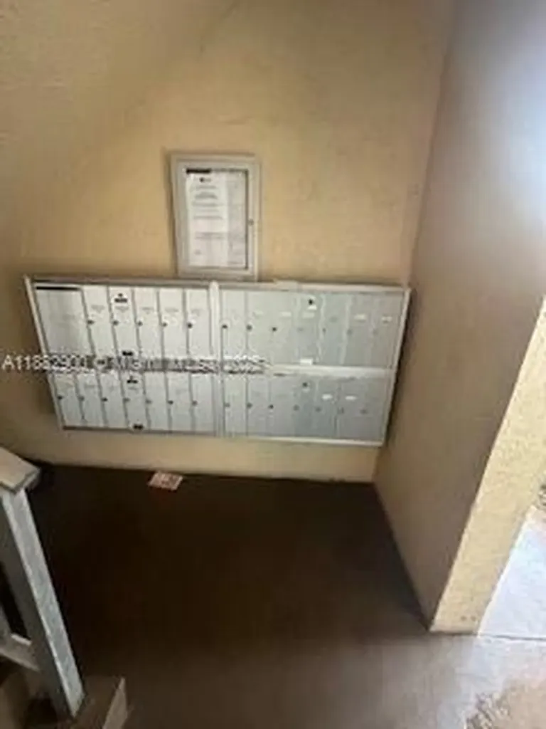 3236 NW 102nd Terrace Coral Springs FL 33065