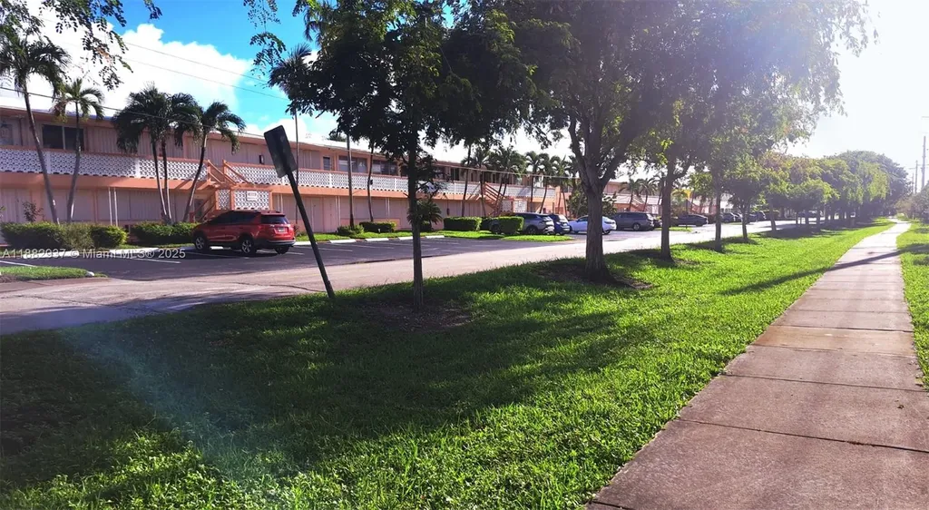 901 SW 11th Avenue Hallandale Beach FL 33009