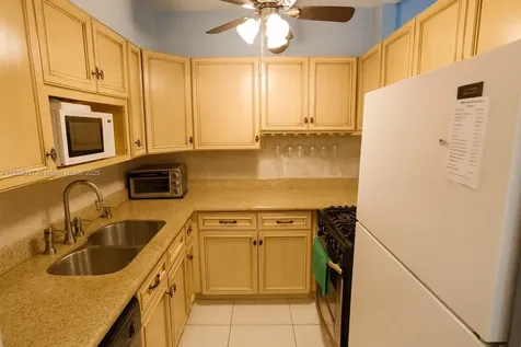 901 SW 11th Avenue Hallandale Beach FL 33009