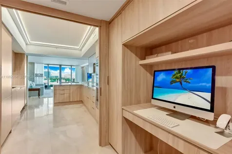 1455 Ocean Drive Miami Beach FL 33139