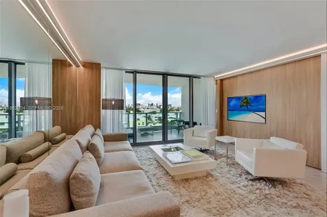 1455 Ocean Drive Miami Beach FL 33139