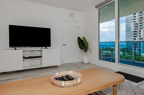 Miami Beach FL 33139