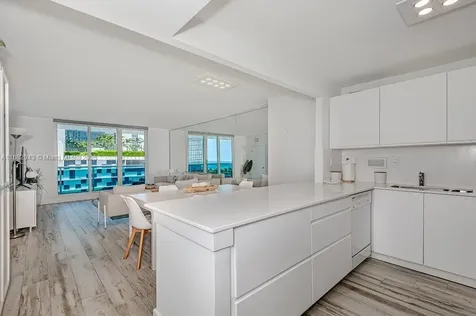 Miami Beach FL 33139