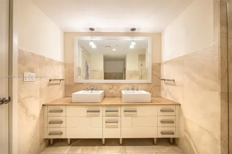 3540 Main Highway Coconut Grove FL 33133