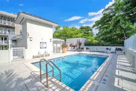 3540 Main Highway Coconut Grove FL 33133