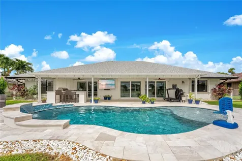 7104 SE Bunker Hill Drive Hobe Sound FL 33455