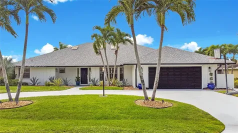 7104 SE Bunker Hill Drive Hobe Sound FL 33455