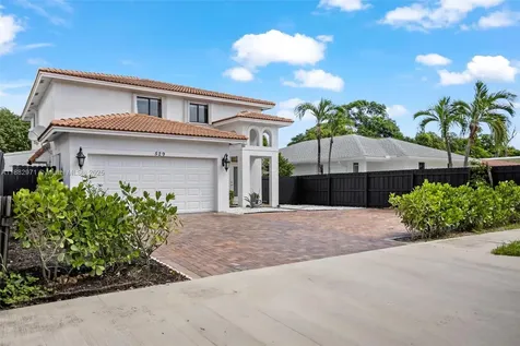 529 El Prado West Palm Beach FL 33405