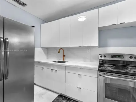 3680 NW 16th Street Miami FL 33125