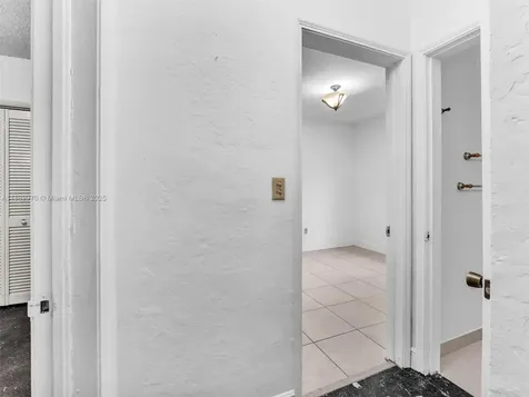 3680 NW 16th Street Miami FL 33125