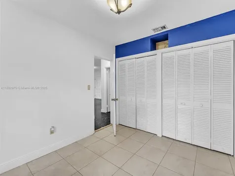 3680 NW 16th Street Miami FL 33125