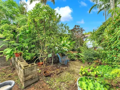 3680 NW 16th Street Miami FL 33125