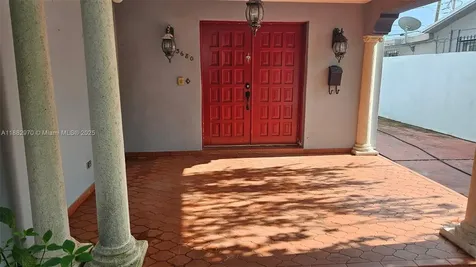 3680 NW 16th Street Miami FL 33125