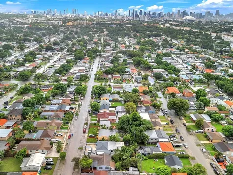 3680 NW 16th Street Miami FL 33125