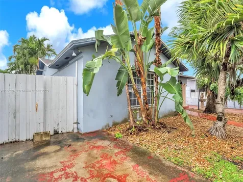 3680 NW 16th Street Miami FL 33125