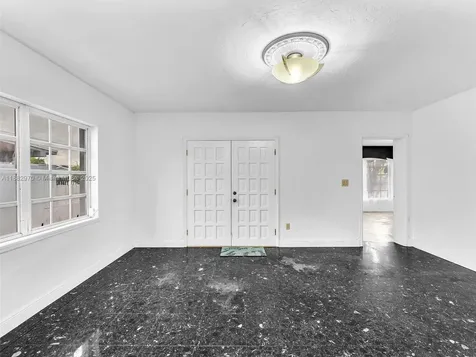 3680 NW 16th Street Miami FL 33125