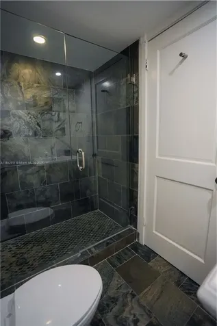 6039 Collins Avenue Miami Beach FL 33140