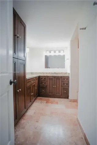 6039 Collins Avenue Miami Beach FL 33140