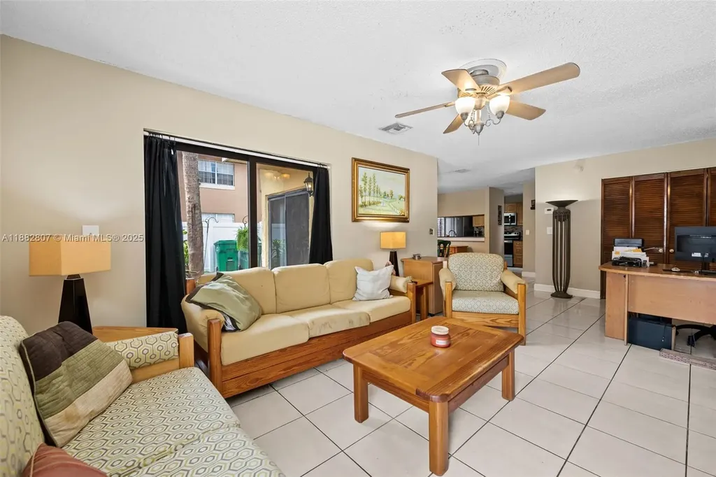 4242 NW 114th Terrace Coral Springs FL 33065