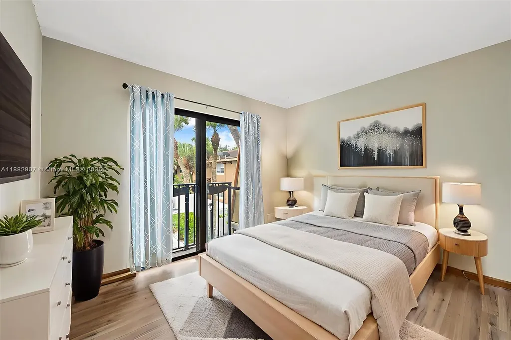 4242 NW 114th Terrace Coral Springs FL 33065