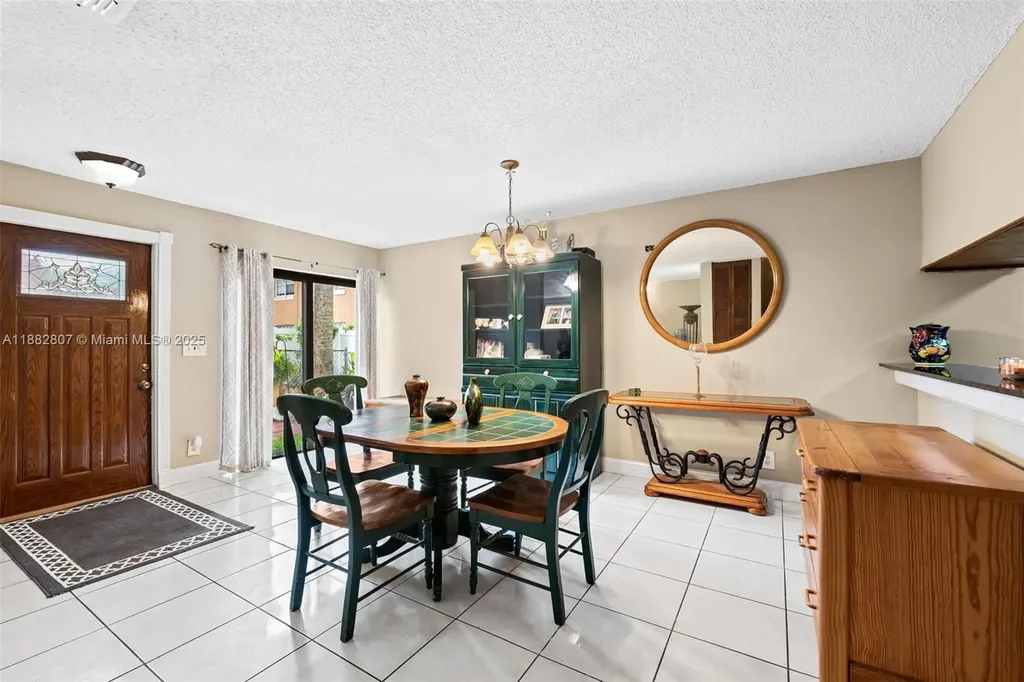 4242 NW 114th Terrace Coral Springs FL 33065