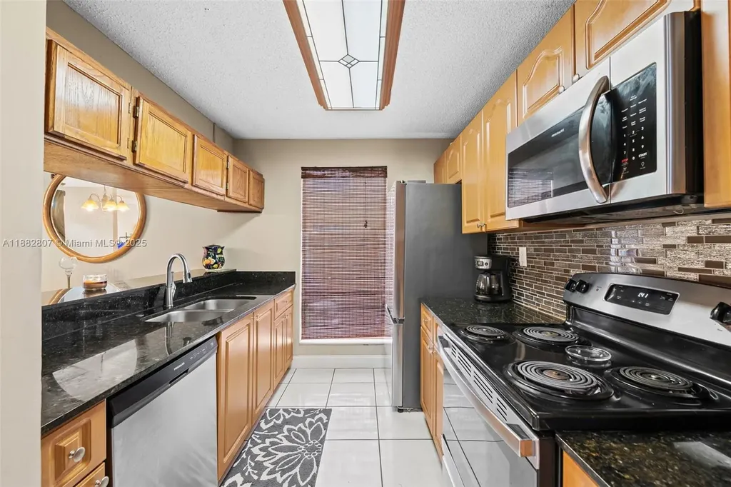 4242 NW 114th Terrace Coral Springs FL 33065