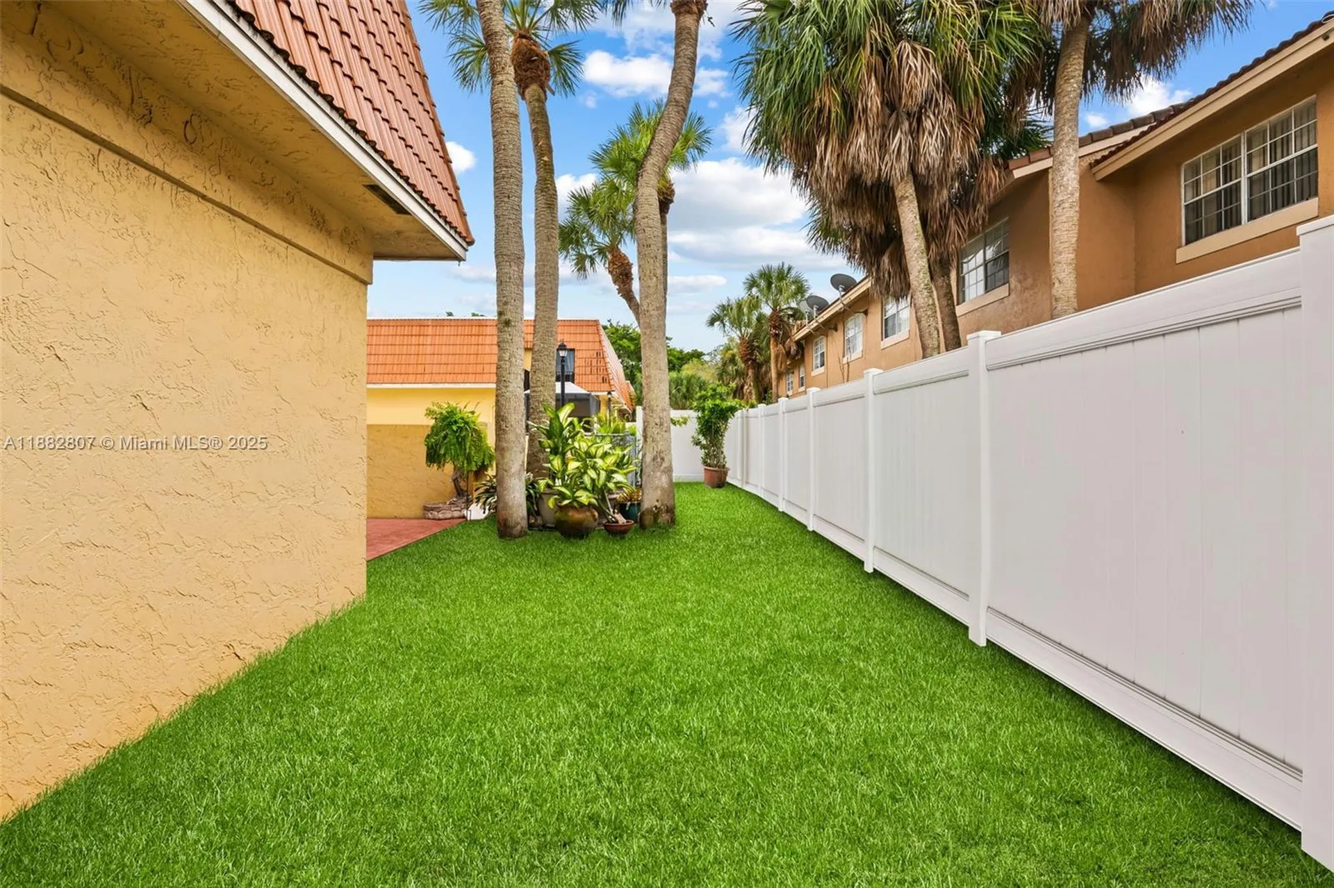 4242 NW 114th Terrace Coral Springs FL 33065