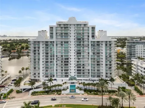 5900 Collins Avenue Miami Beach FL 33140