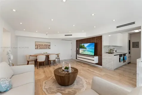5900 Collins Avenue Miami Beach FL 33140