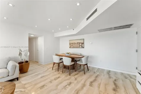 5900 Collins Avenue Miami Beach FL 33140