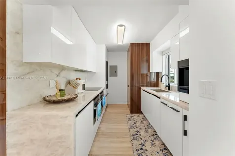 5900 Collins Avenue Miami Beach FL 33140