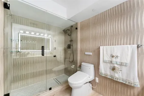 5900 Collins Avenue Miami Beach FL 33140