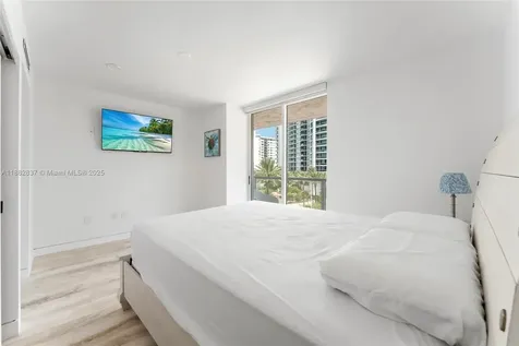 5900 Collins Avenue Miami Beach FL 33140