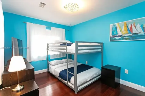 809 S 17th Avenue Hollywood FL 33020